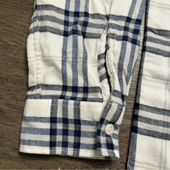 American Eagle Outfitters NWT Navy & Cream button down Flannel with pockets sz L - Picture 3 of 11